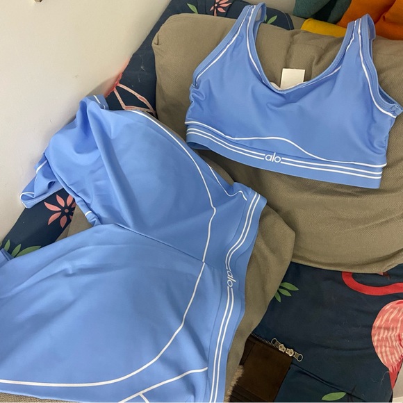 ALO Yoga Light Blue Activewear Set